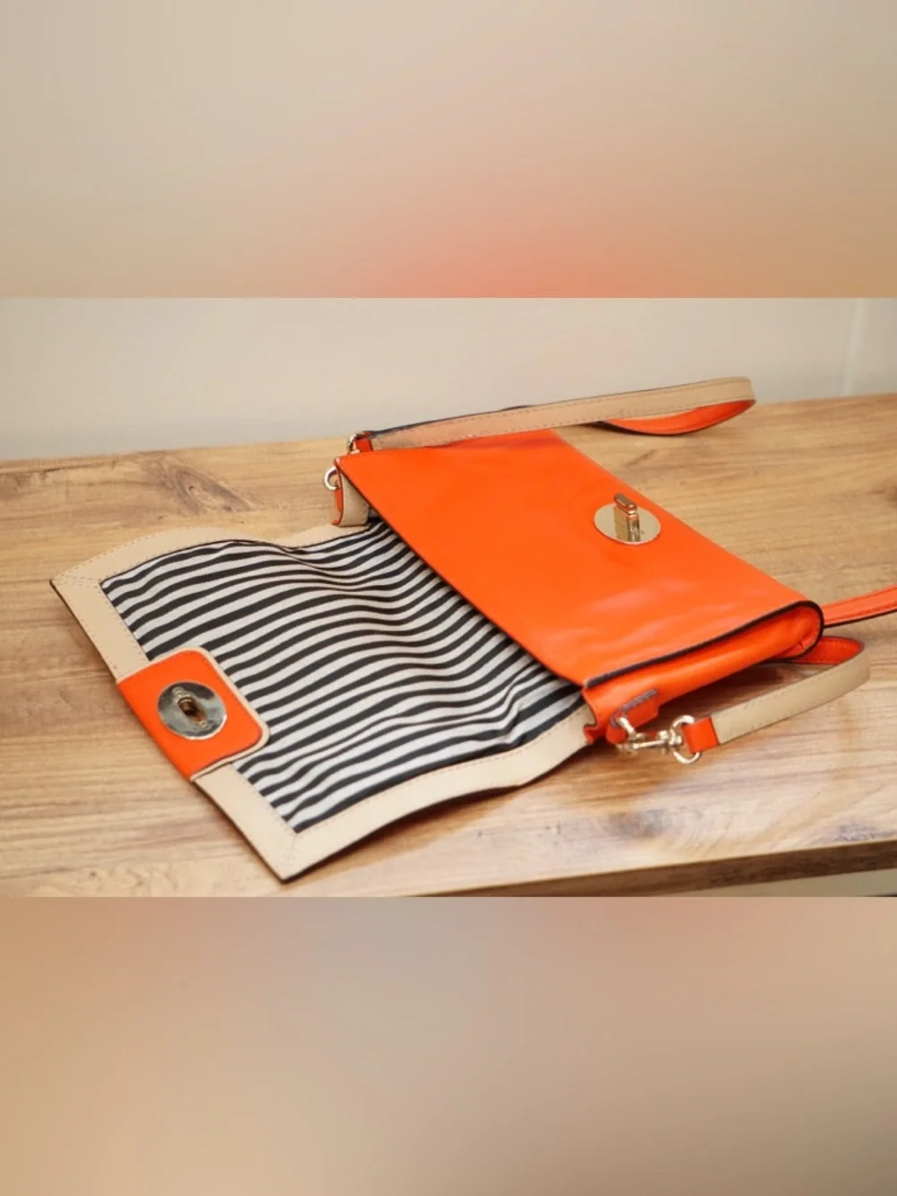 Kate Spade Orange Leather Turnlock Flap Crossbody Cream Trim silver Hardware - Picture 5 of 14
